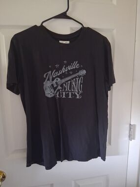 Maurices Black Crewneck Graphic Tee